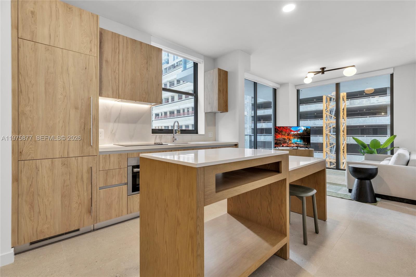 THE CROSBY MIAMI WORLDCENT - Residential