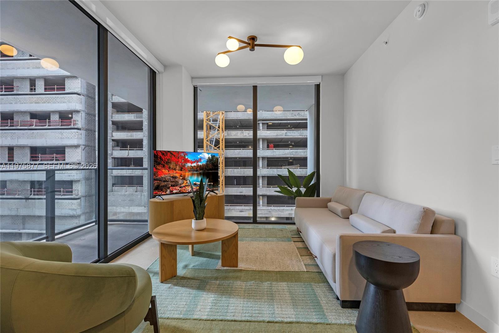 THE CROSBY MIAMI WORLDCENT - Residential