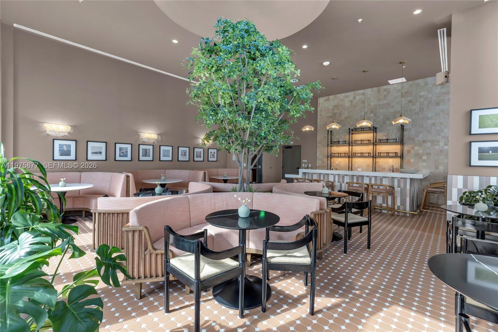 THE CROSBY MIAMI WORLDCENT - Residential