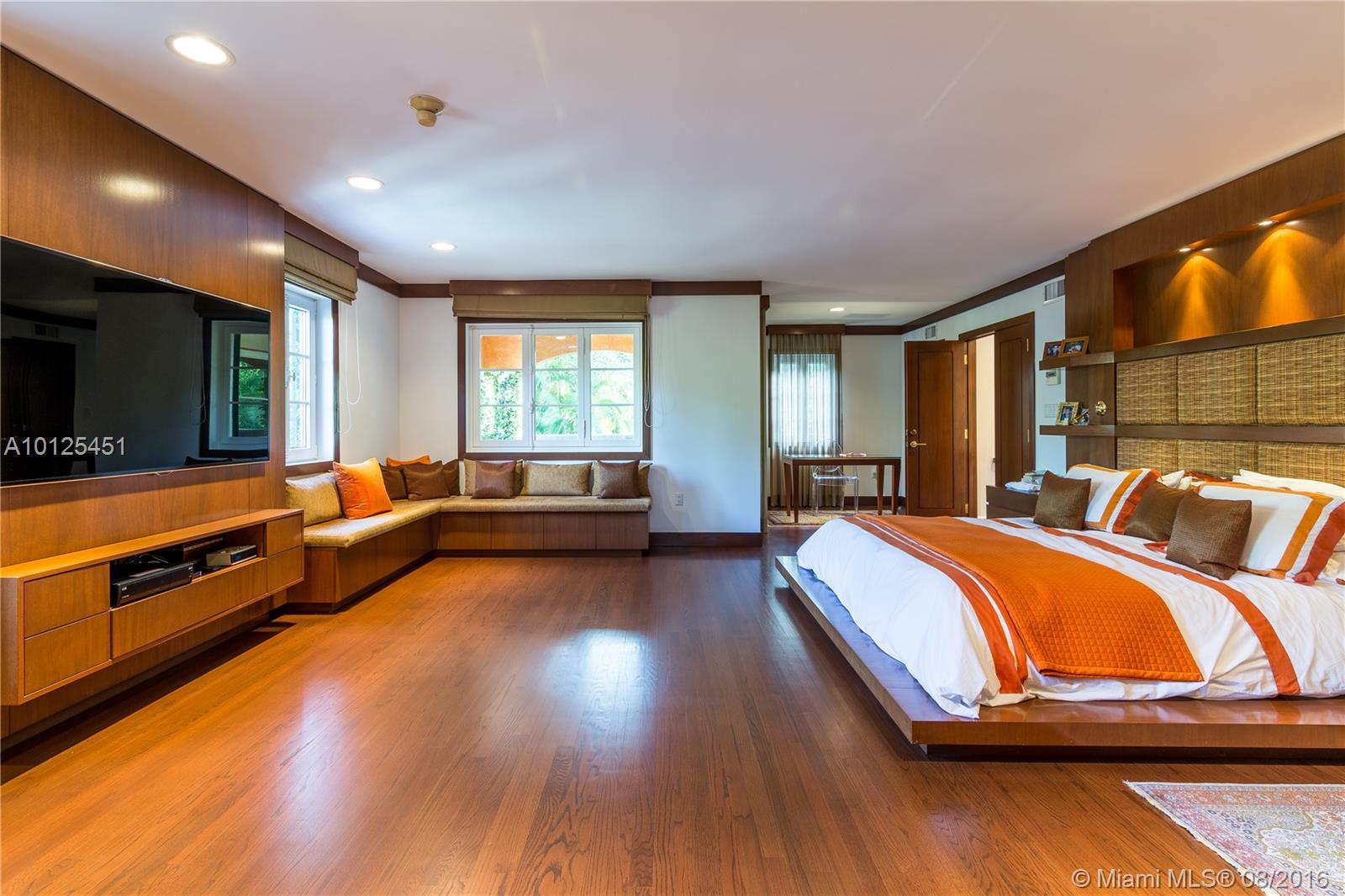 LA GORCE ISLAND - Residential