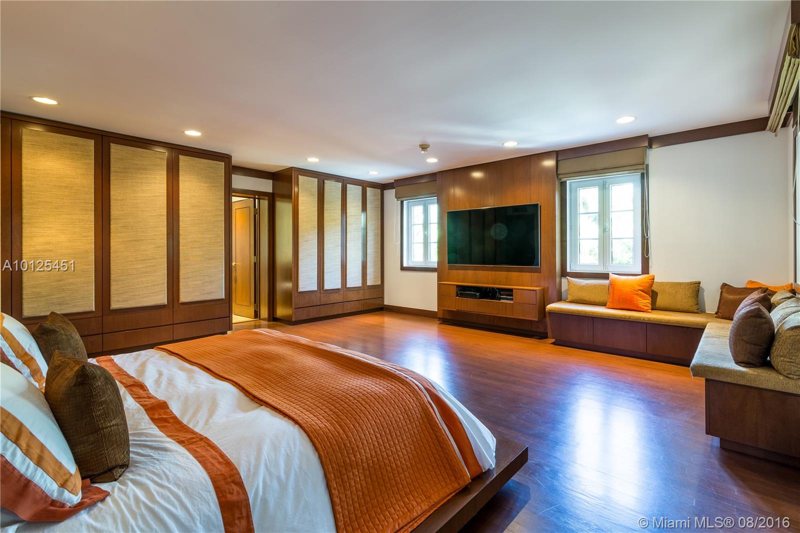 LA GORCE ISLAND - Residential