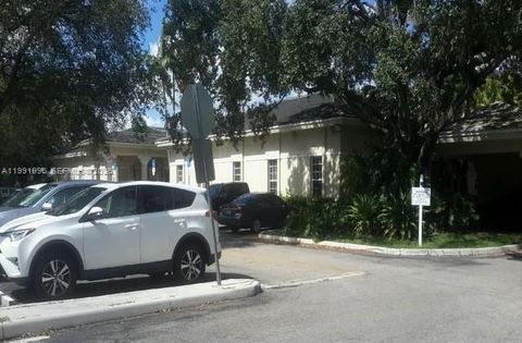 1000 N Hiatus Rd 101 Pembroke Pines FL 33026