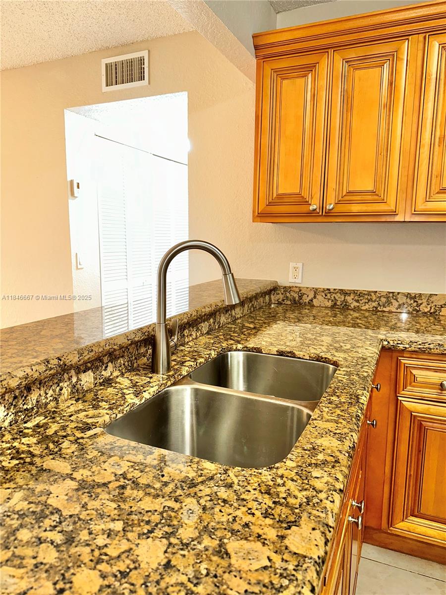 PALM BEACH PLACE CONDO - Residential Lease