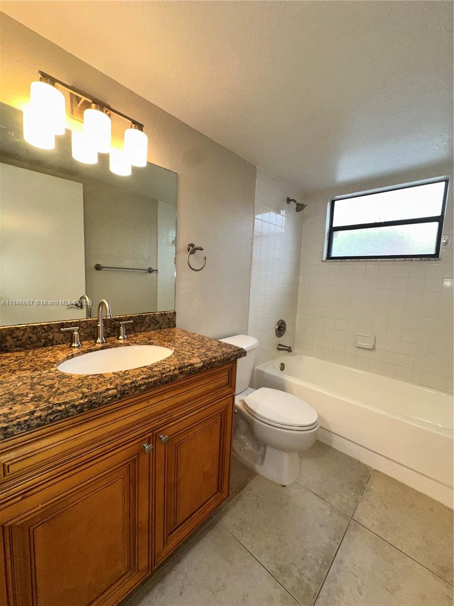 PALM BEACH PLACE CONDO - Residential Lease