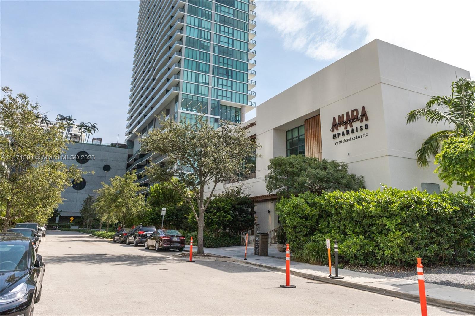 ONE PARAISO CONDO - Residential