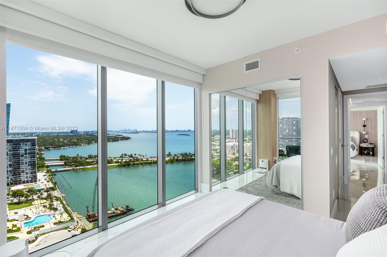 ONE PARAISO CONDO - Residential