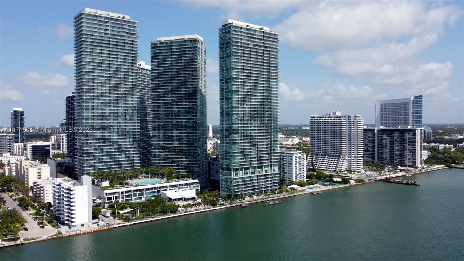 ONE PARAISO CONDO - Residential