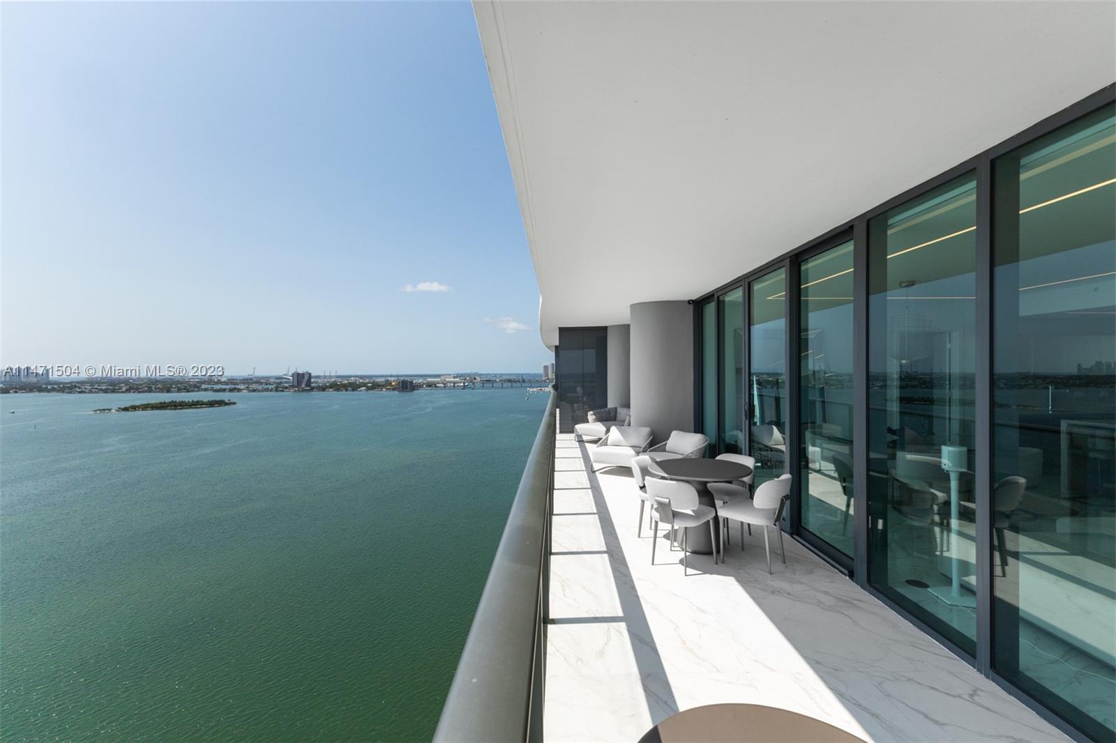 ONE PARAISO CONDO - Residential