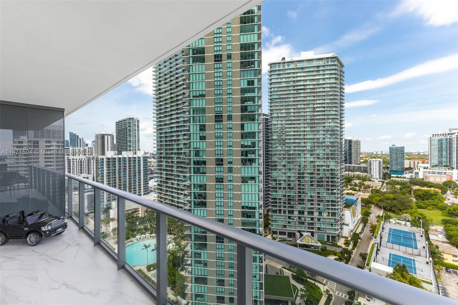 ONE PARAISO CONDO - Residential