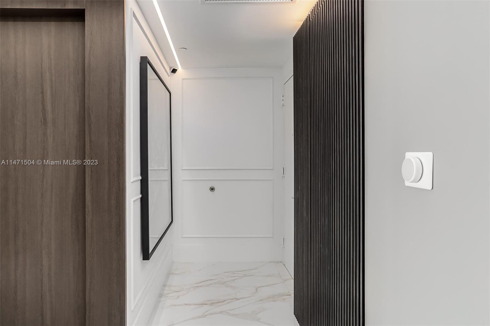 ONE PARAISO CONDO - Residential