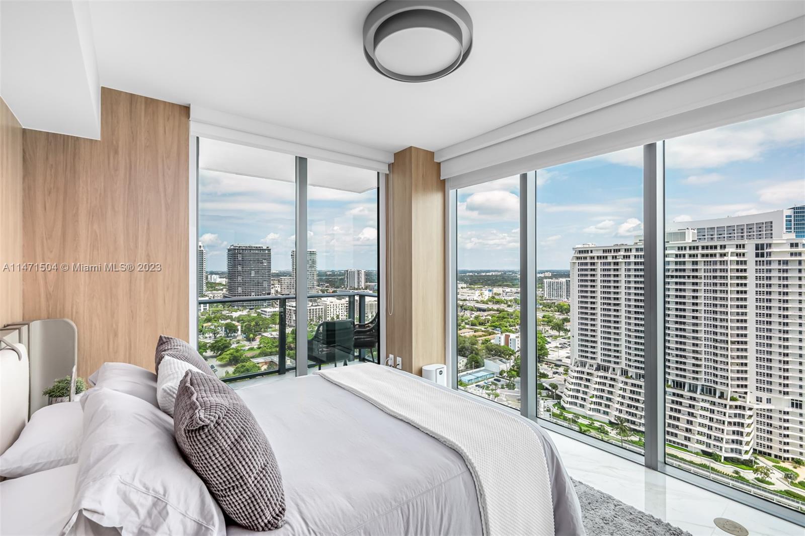 ONE PARAISO CONDO - Residential