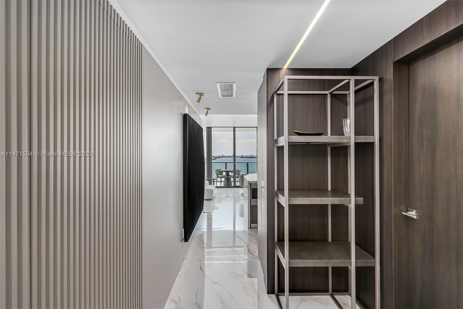 ONE PARAISO CONDO - Residential