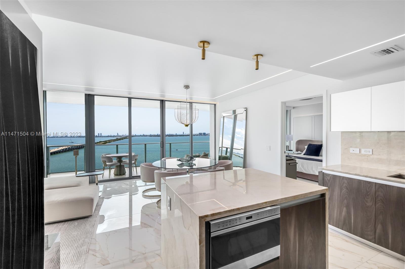 ONE PARAISO CONDO - Residential