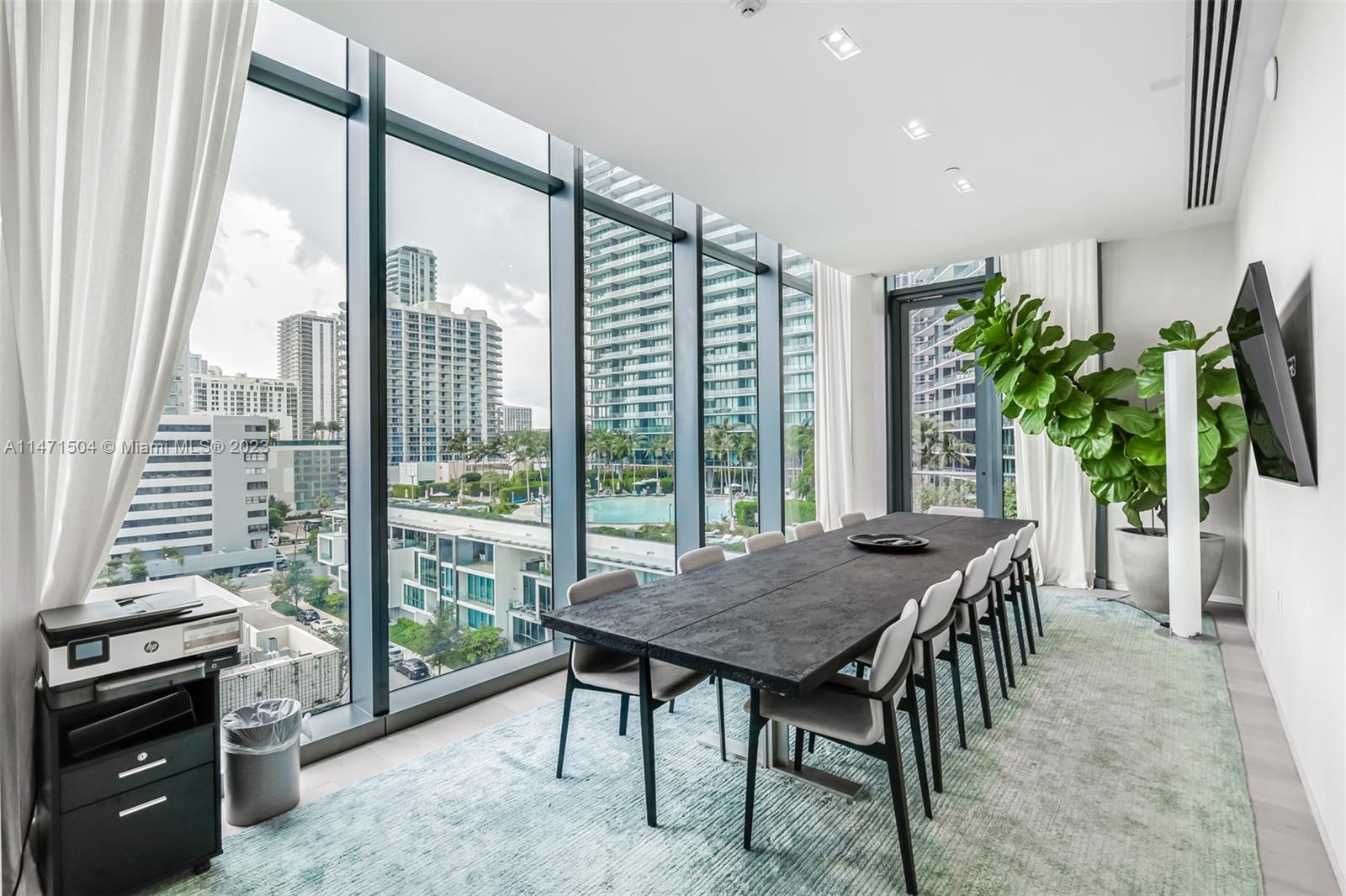 ONE PARAISO CONDO - Residential