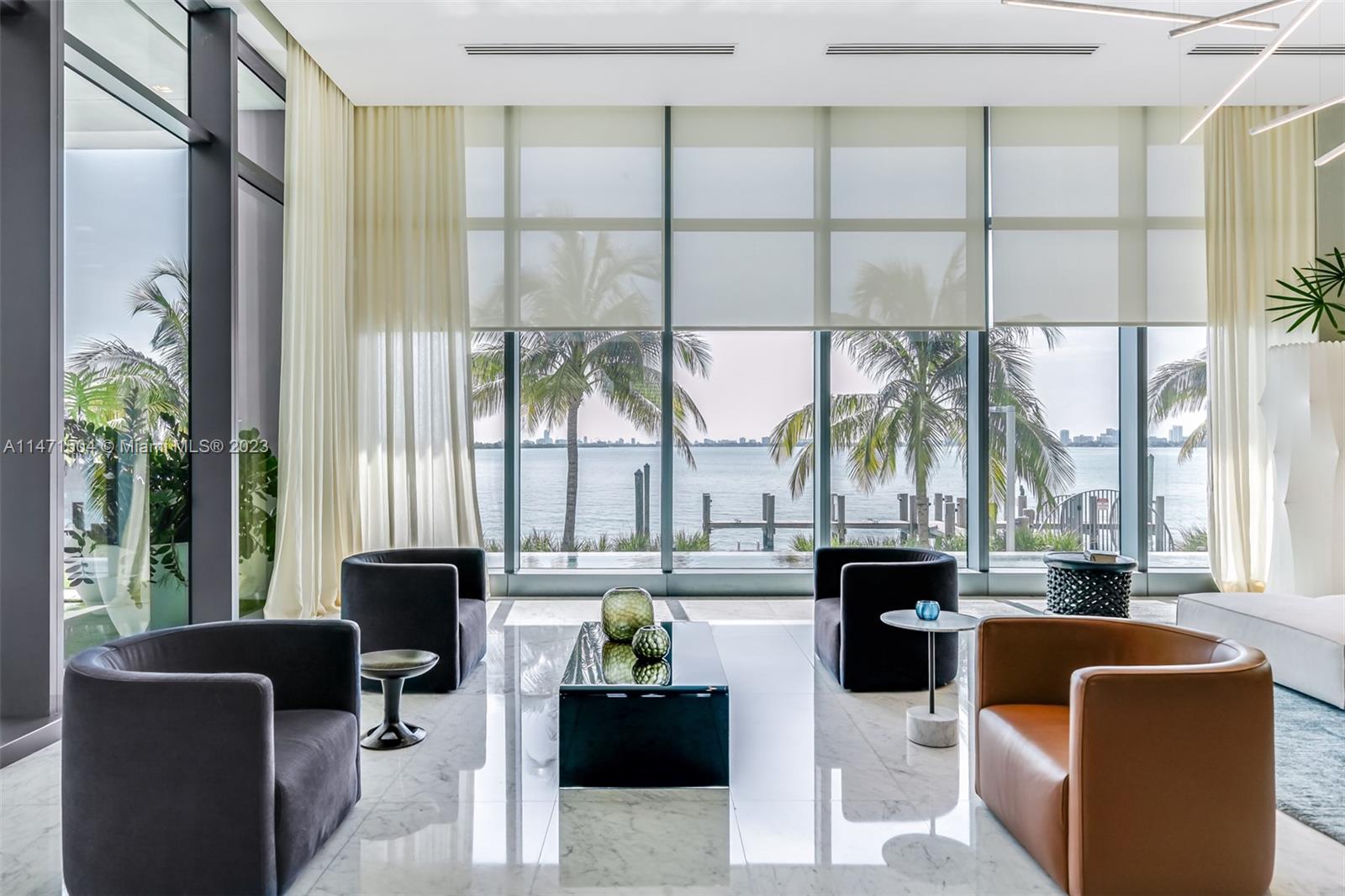 ONE PARAISO CONDO - Residential