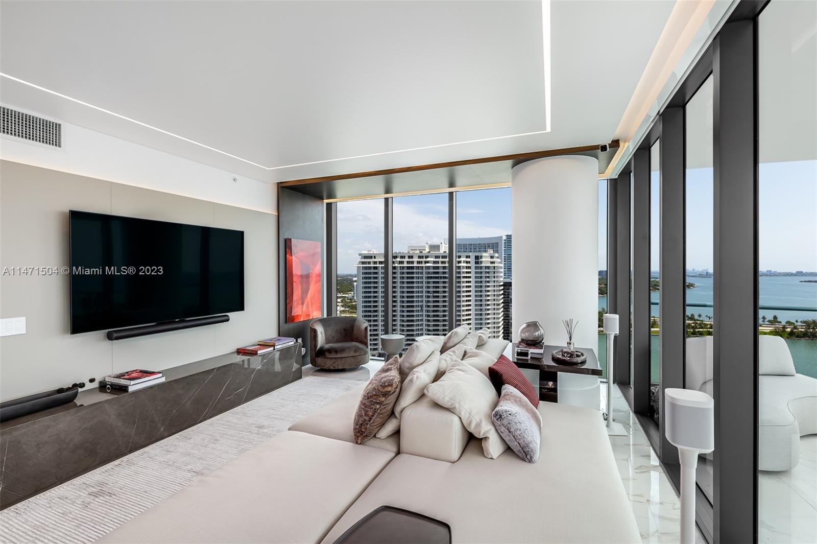 ONE PARAISO CONDO - Residential