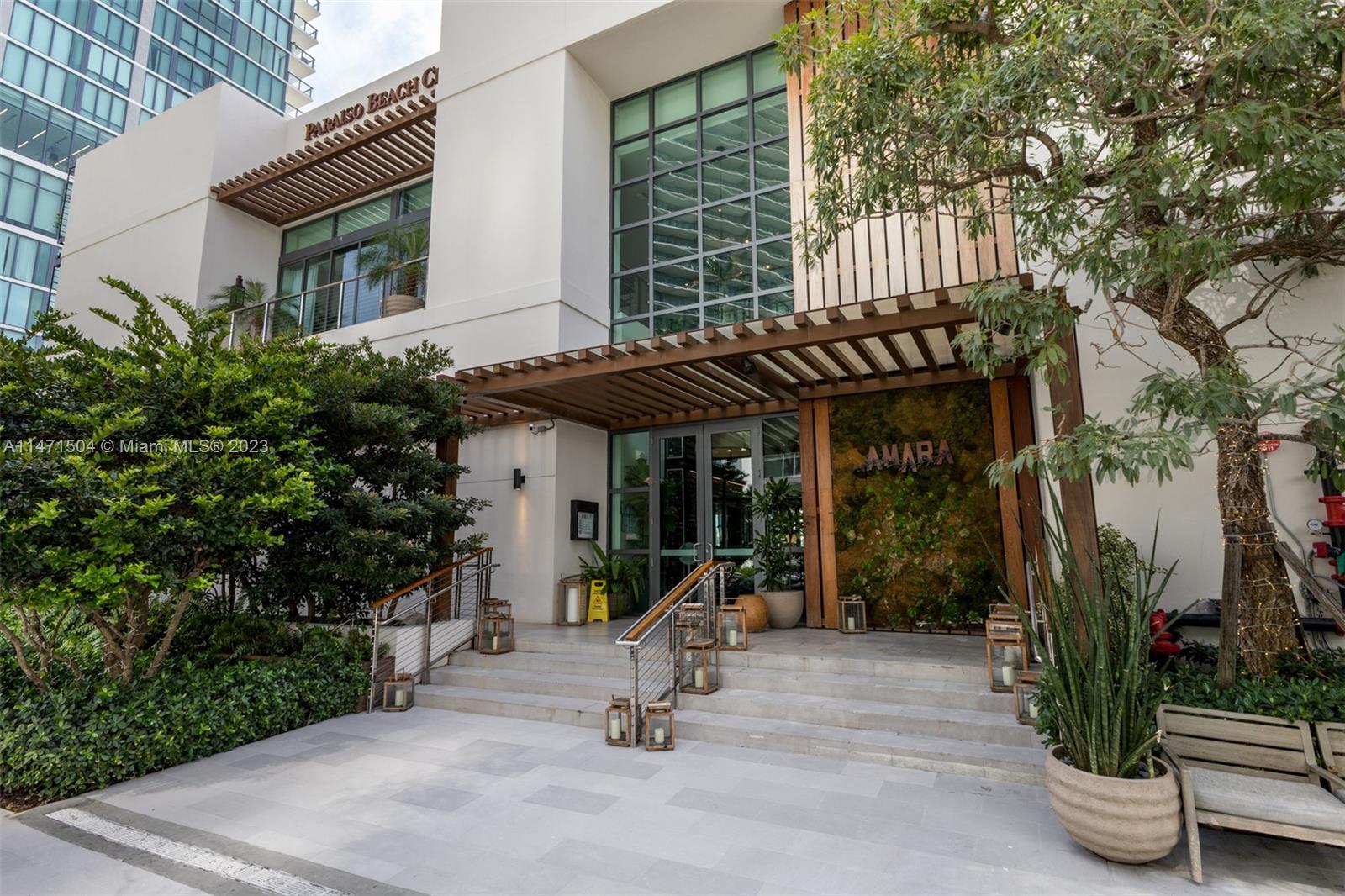 ONE PARAISO CONDO - Residential