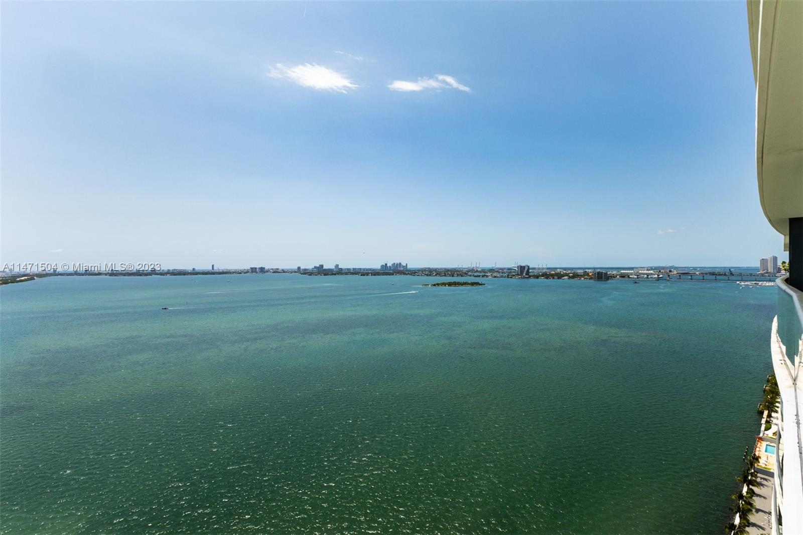 ONE PARAISO CONDO - Residential