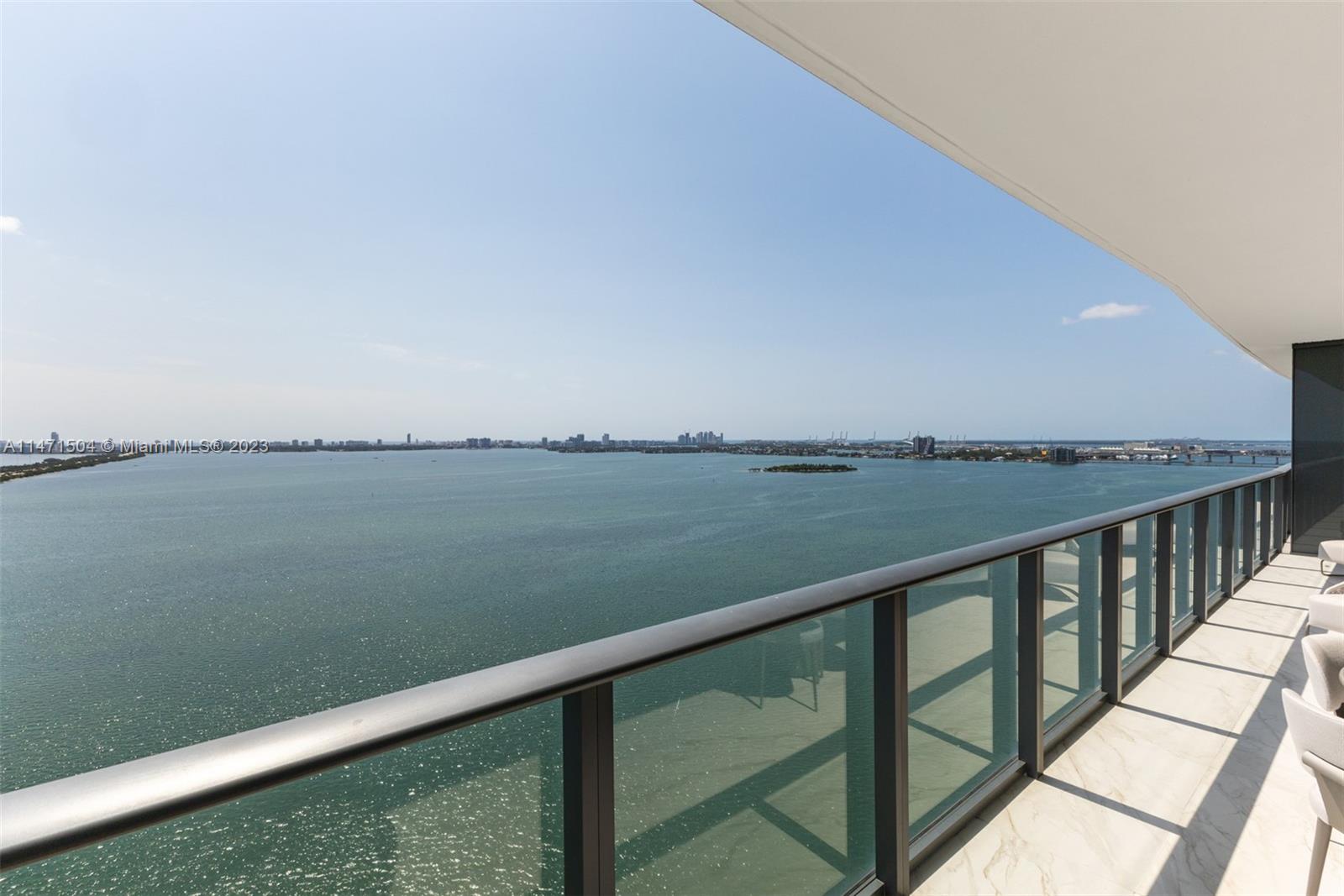 ONE PARAISO CONDO - Residential