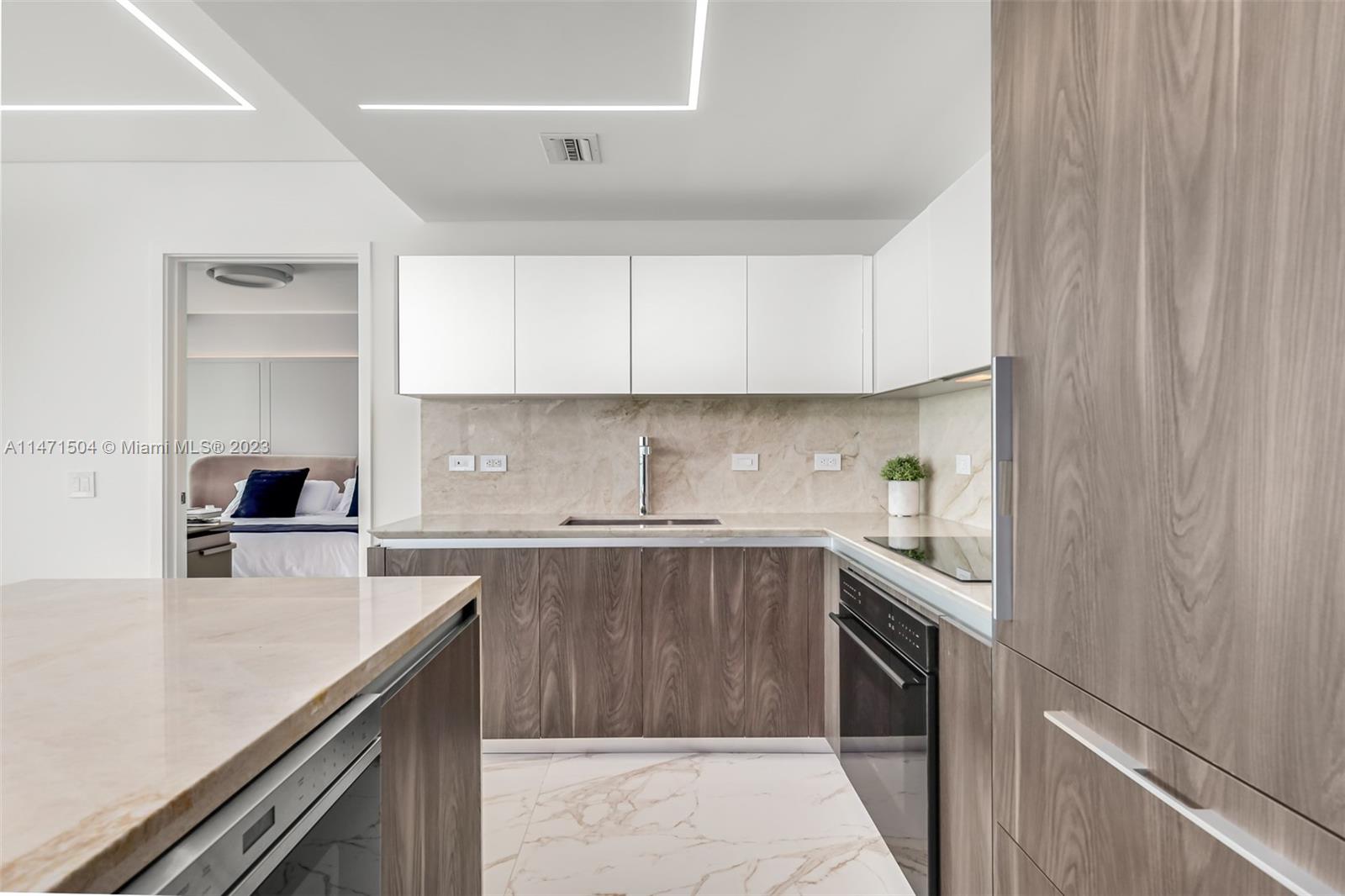 ONE PARAISO CONDO - Residential