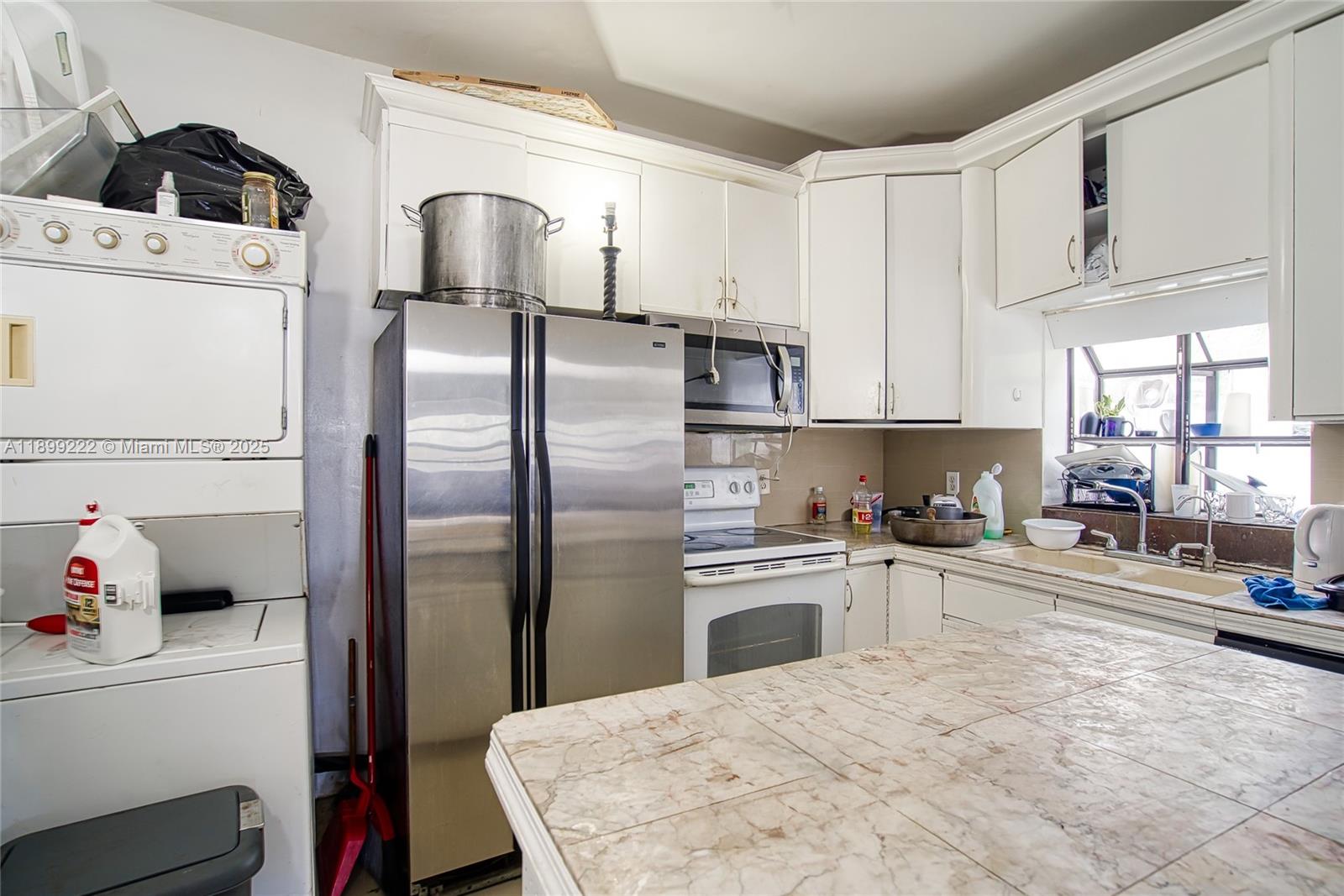 HOLLYWOOD PARK - Residential Income