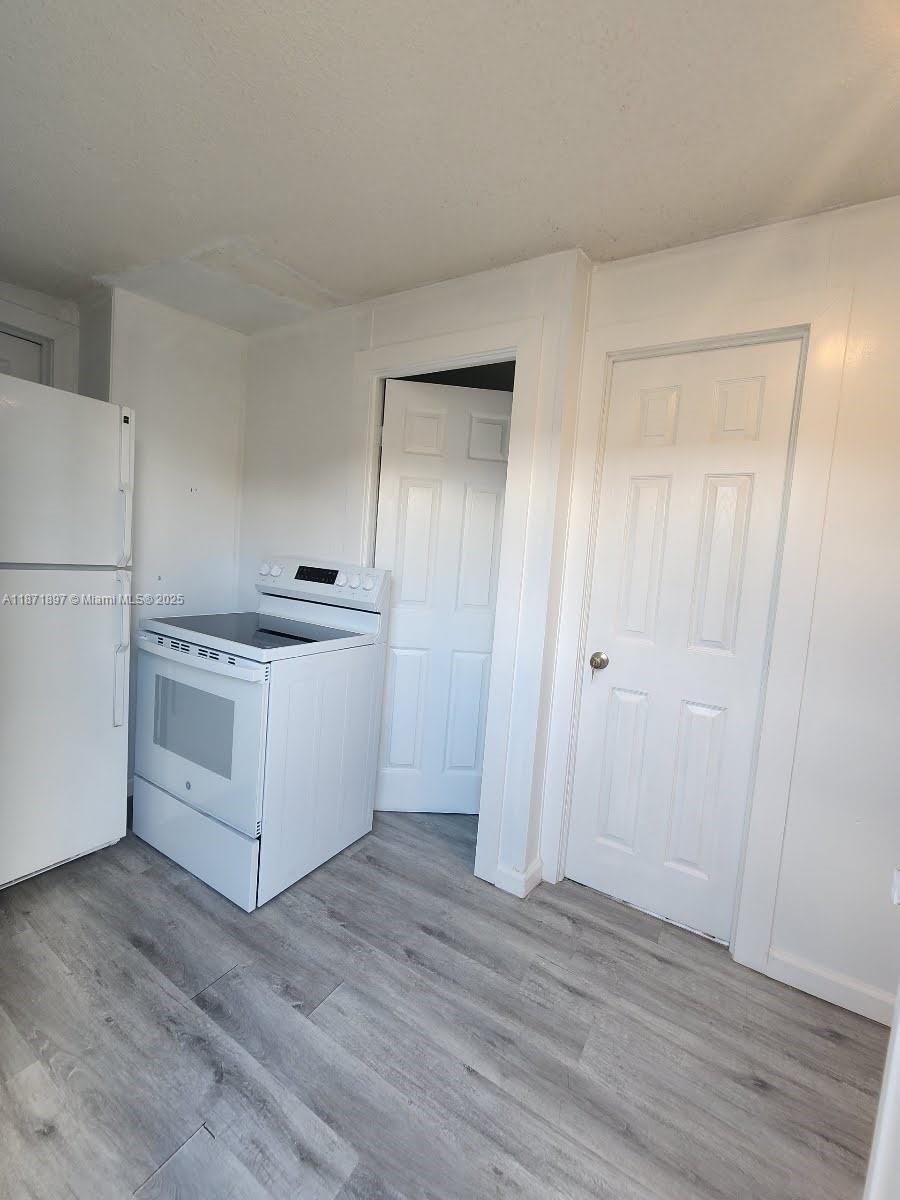 WATERGATE MOBILE HOME EST - Residential Lease