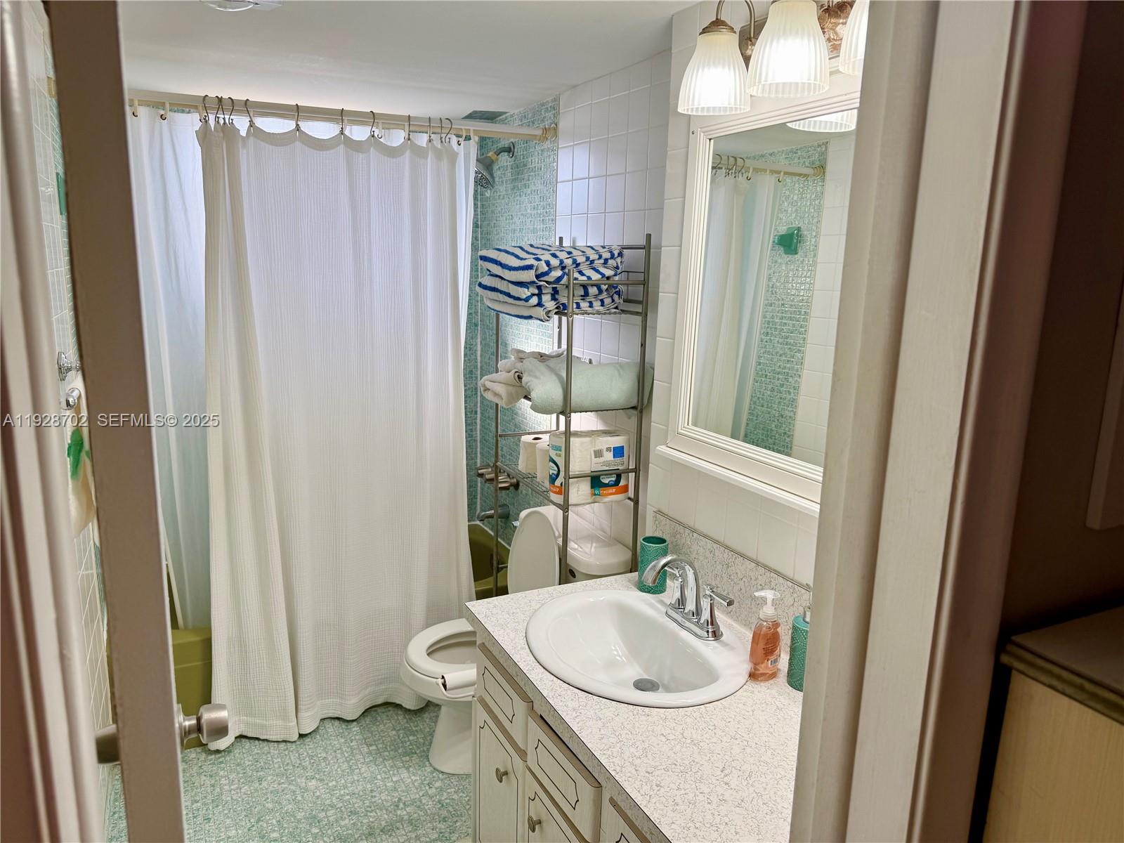 BISC LAKE GARDENS NO 2 BL - Residential Lease