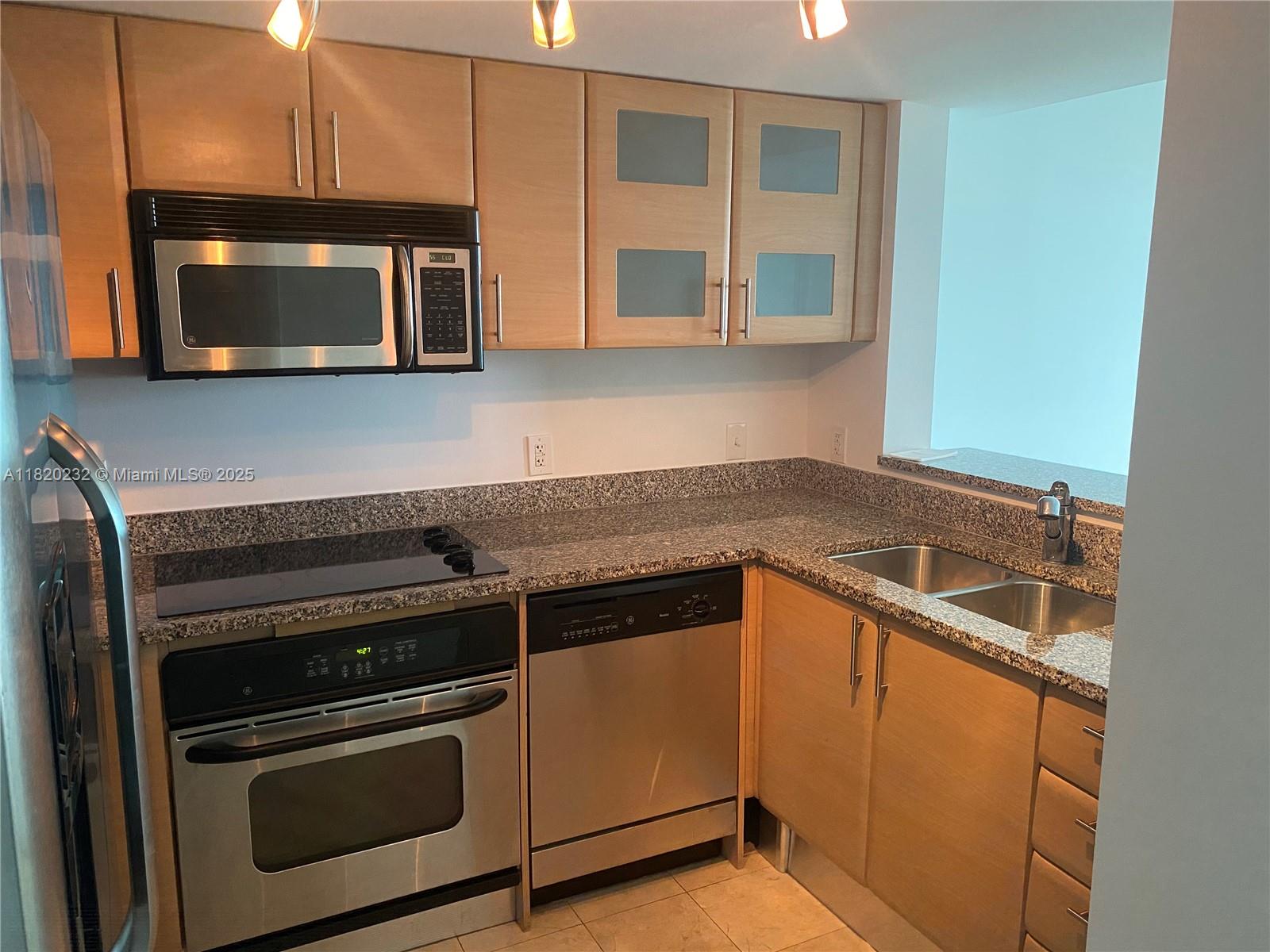 Rental Property at 2101 Brickell Ave 2209, Miami, Broward County, Florida - Bedrooms: 1 
Bathrooms: 1  - $3,200 MO.