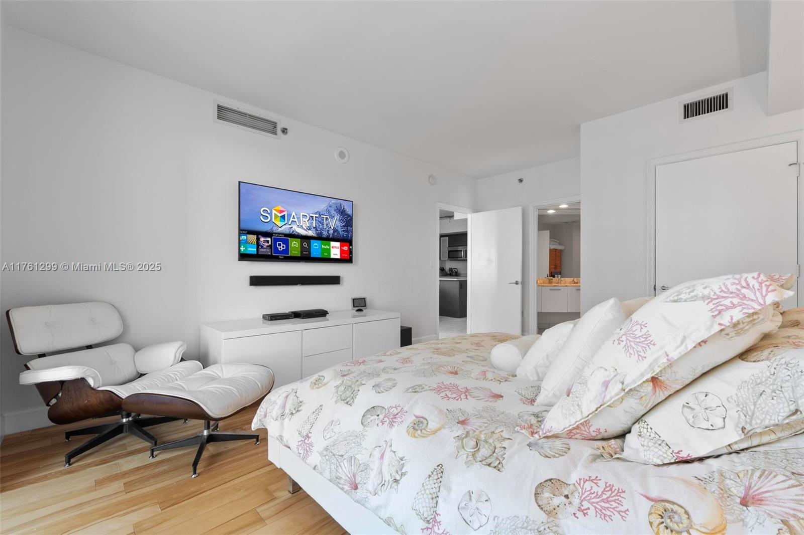 500 BRICKELL EAST CONDO - Residential