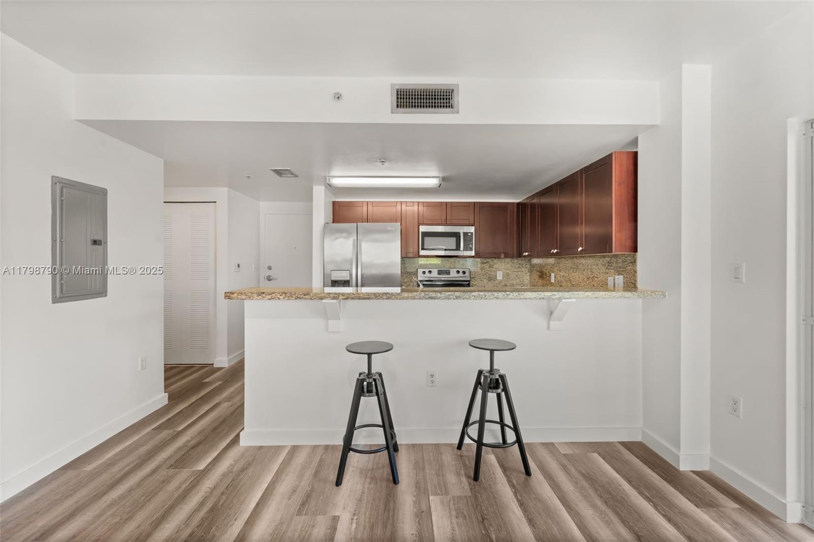 2740 SW 28th Ter 408