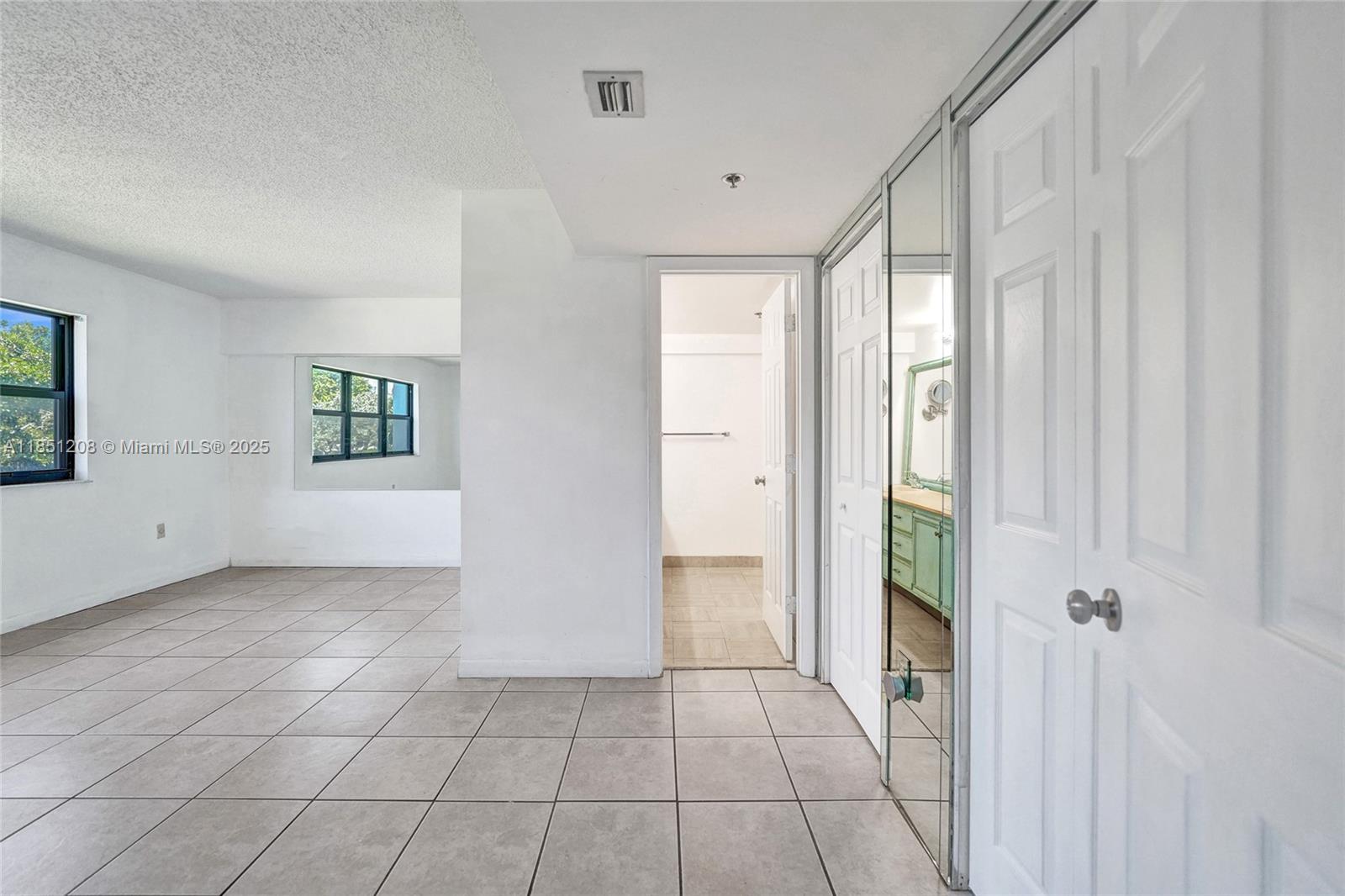 SUMMIT CONDO - Residential Lease