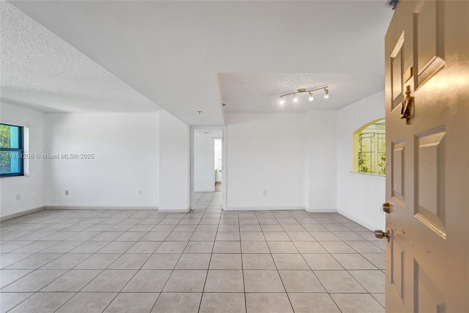 1201 S Ocean Dr 201N