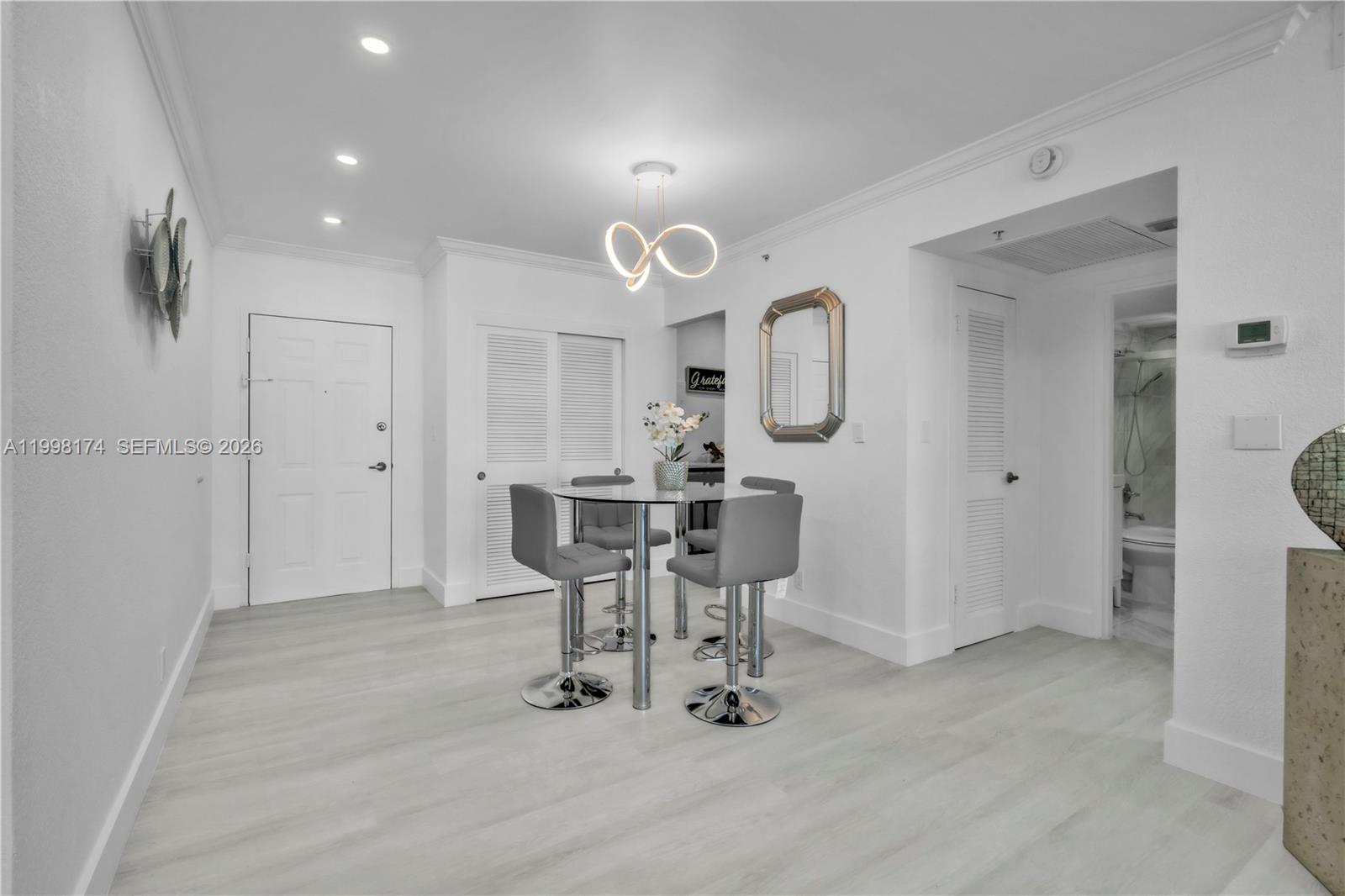 WAVE CONDO - Residential Lease