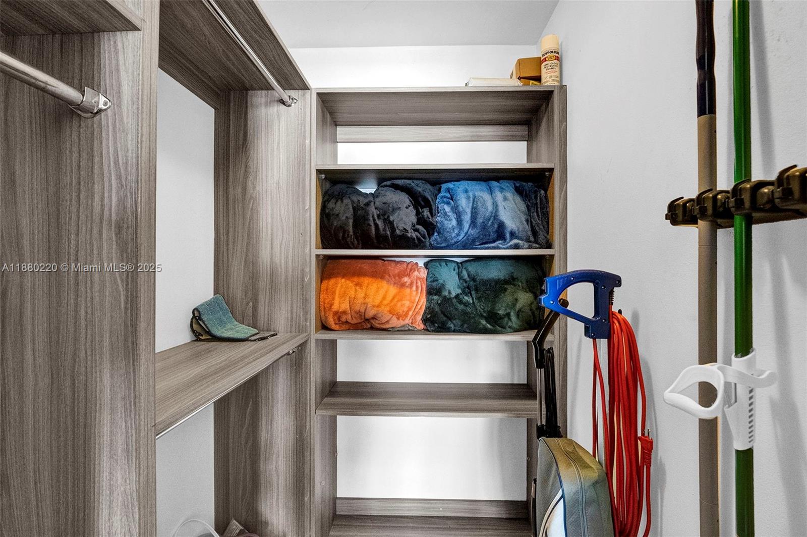 THE DRAKE CONDO - Residential