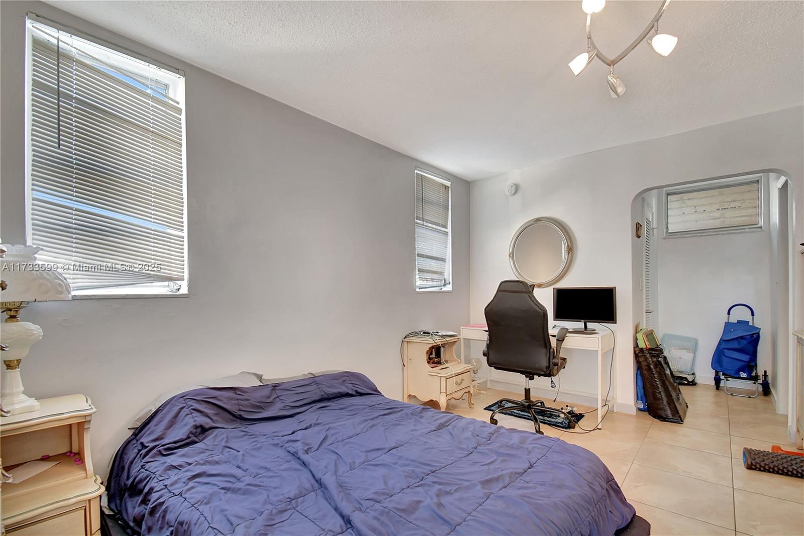 POINT EAST SEC III CONDO - Residential