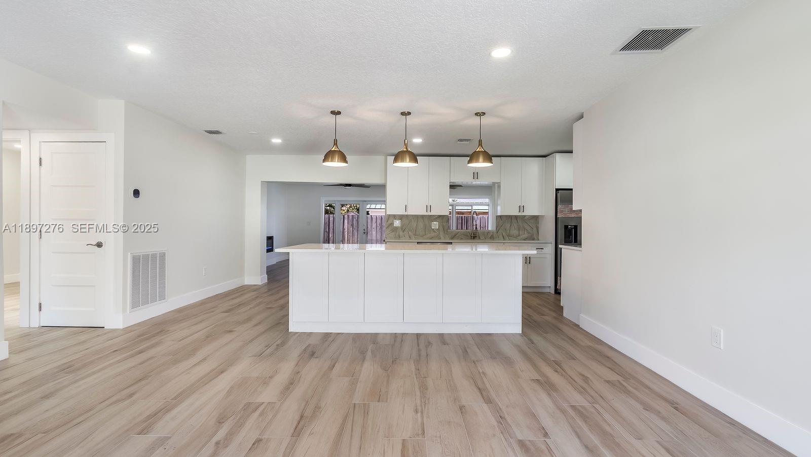 CORAL RIDGE ISLES - Residential