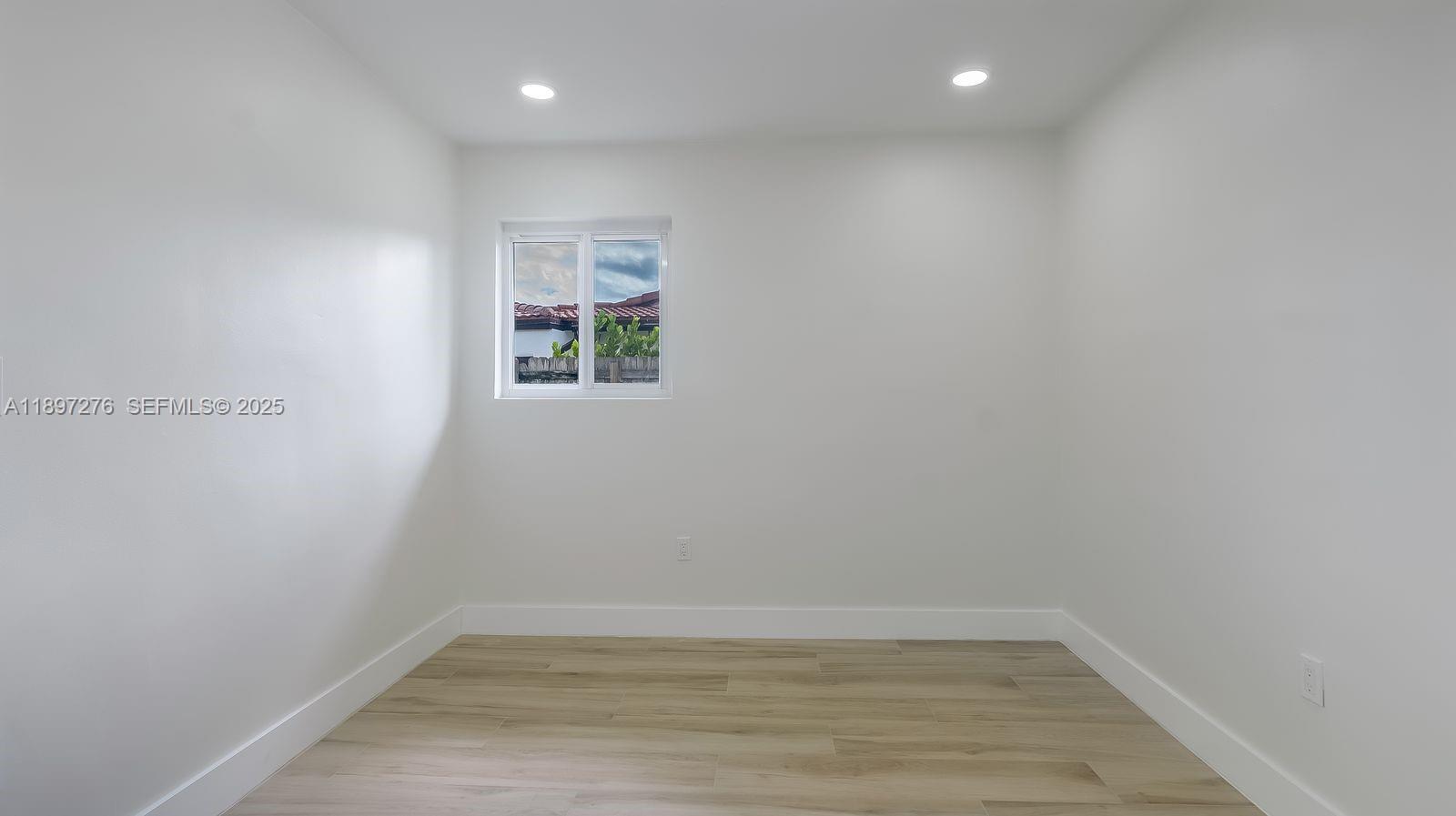 CORAL RIDGE ISLES - Residential