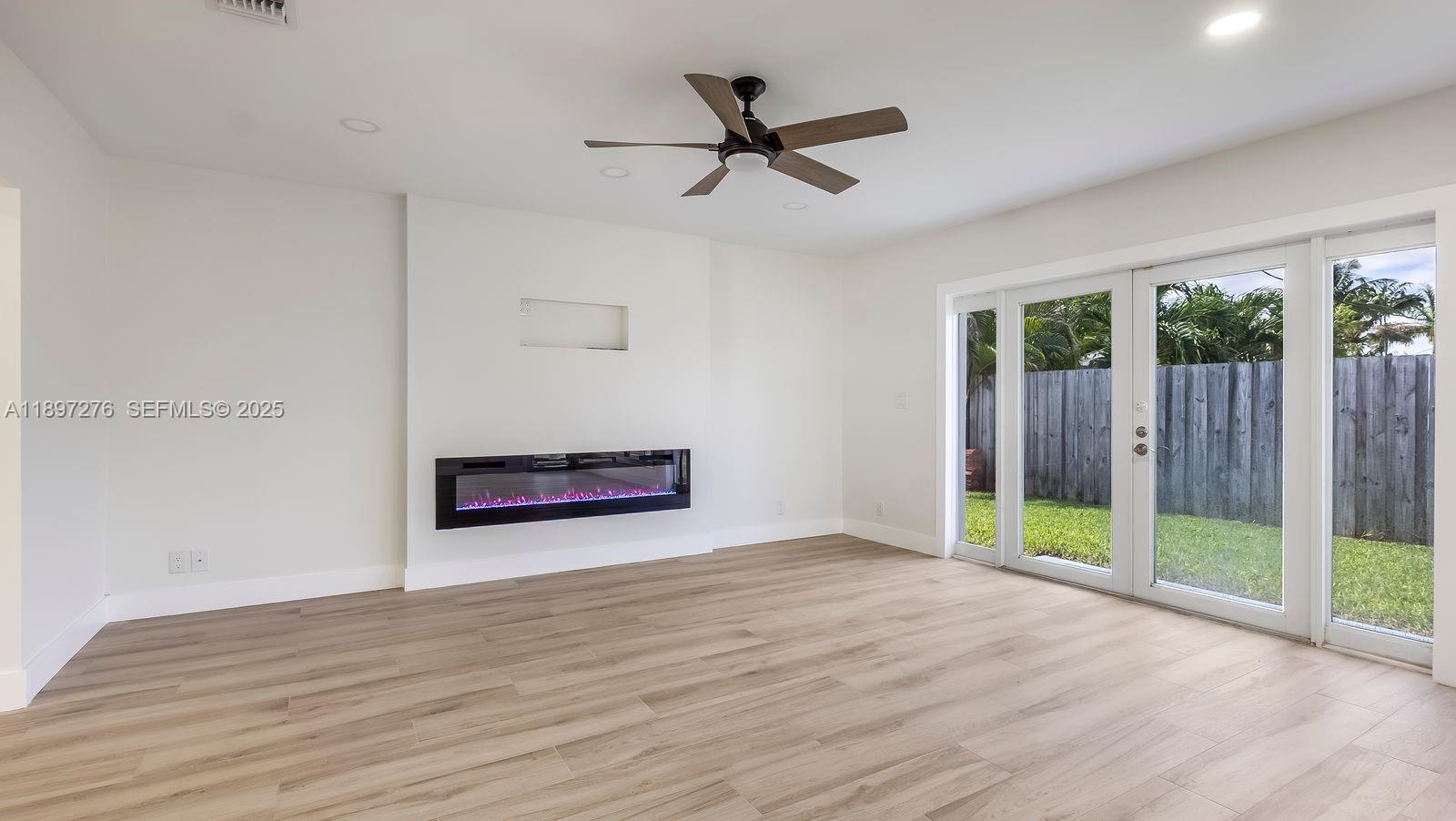 CORAL RIDGE ISLES - Residential