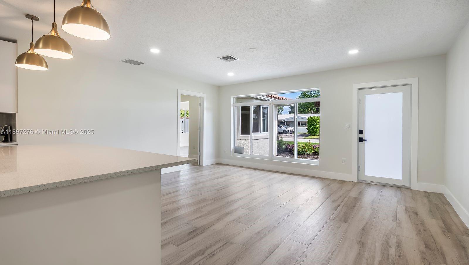 CORAL RIDGE ISLES - Residential