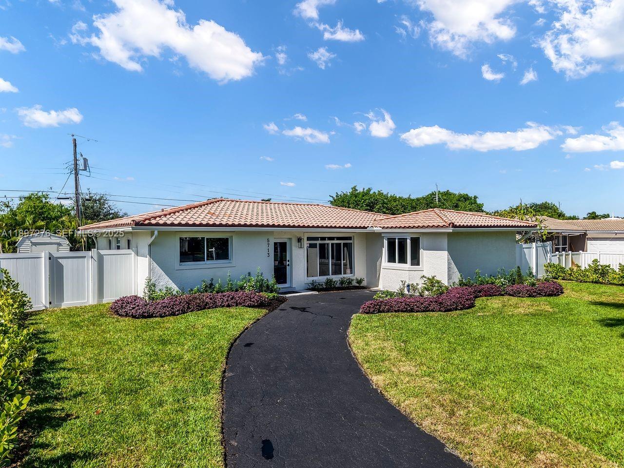 CORAL RIDGE ISLES - Residential