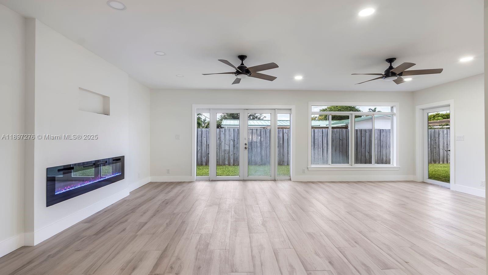 CORAL RIDGE ISLES - Residential