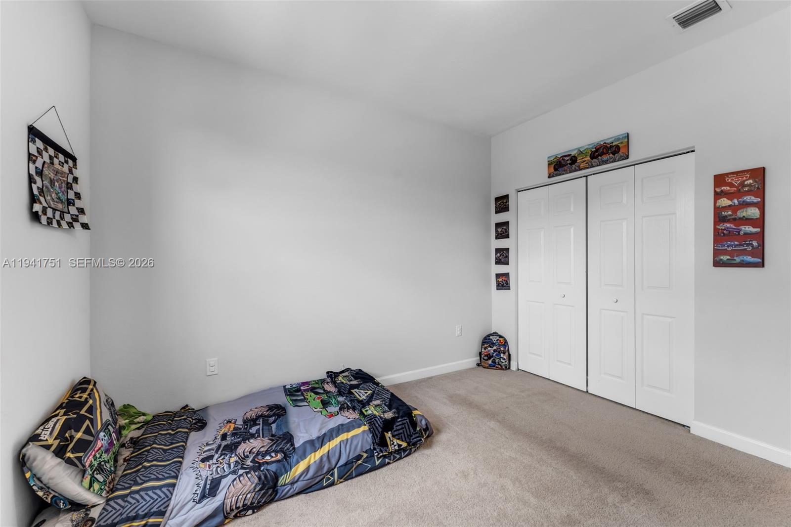 BAYWINDS OF GALAPAGOS FIR - Residential