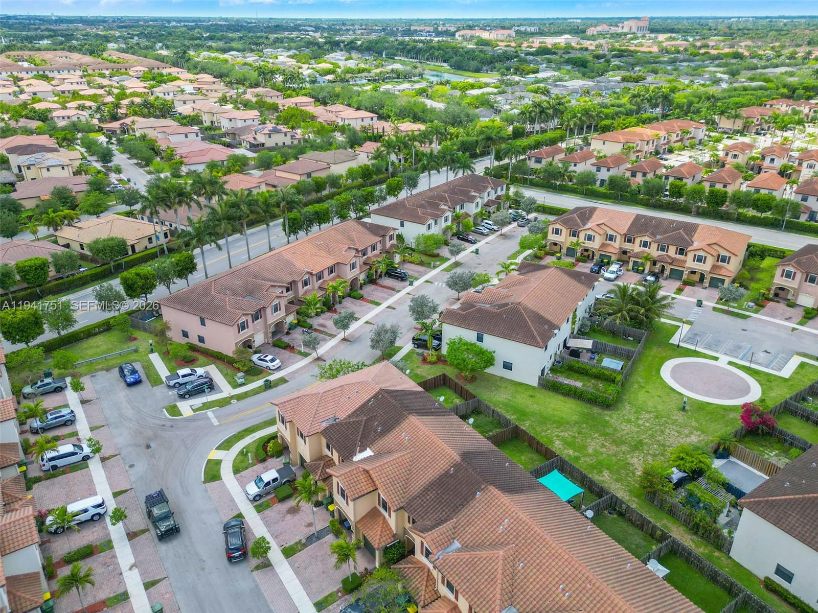 BAYWINDS OF GALAPAGOS FIR - Residential