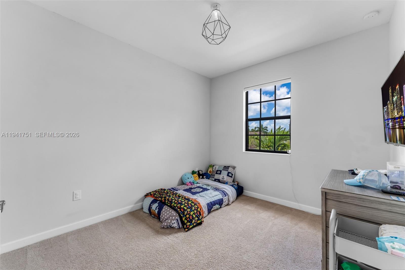 BAYWINDS OF GALAPAGOS FIR - Residential