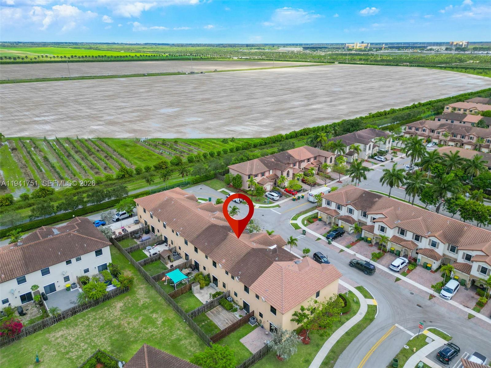 BAYWINDS OF GALAPAGOS FIR - Residential