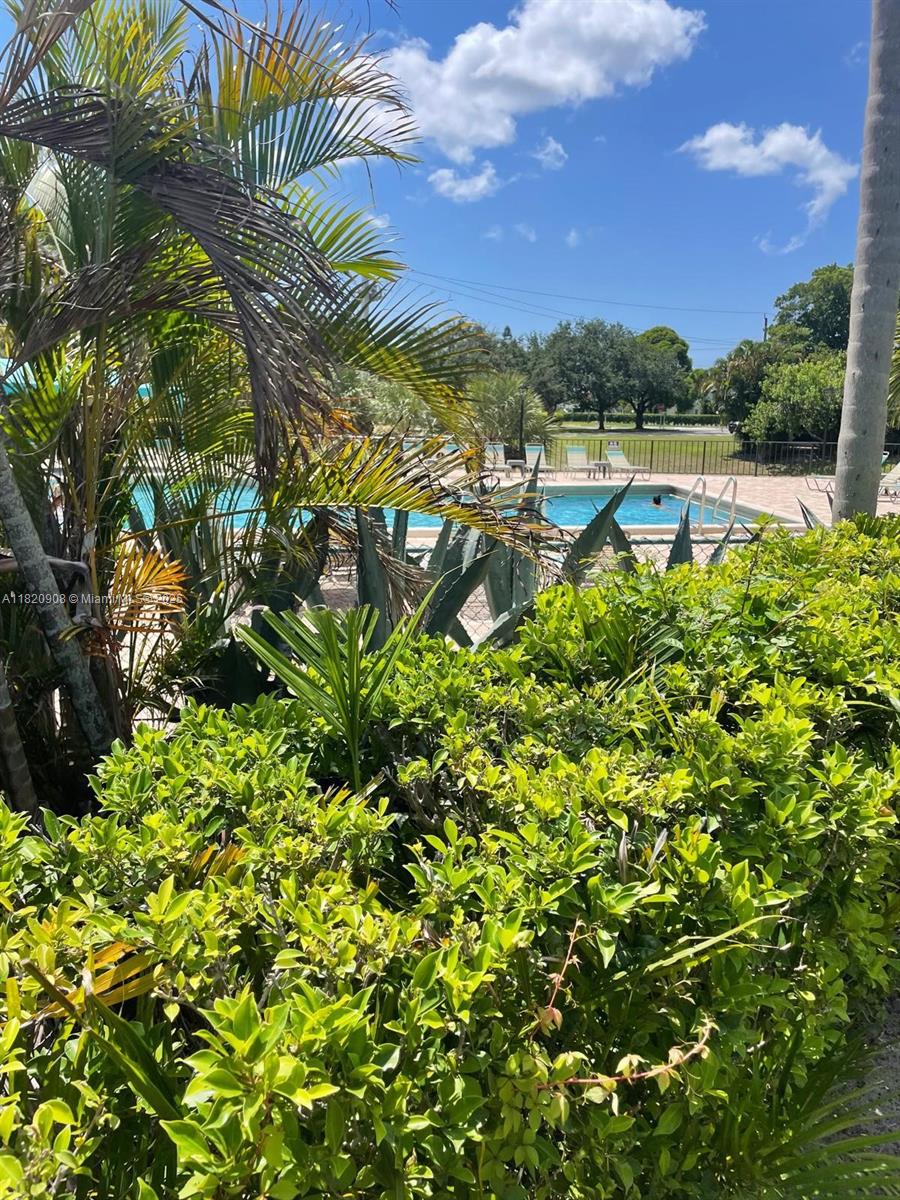 LAGO DEL REY CONDO - Residential