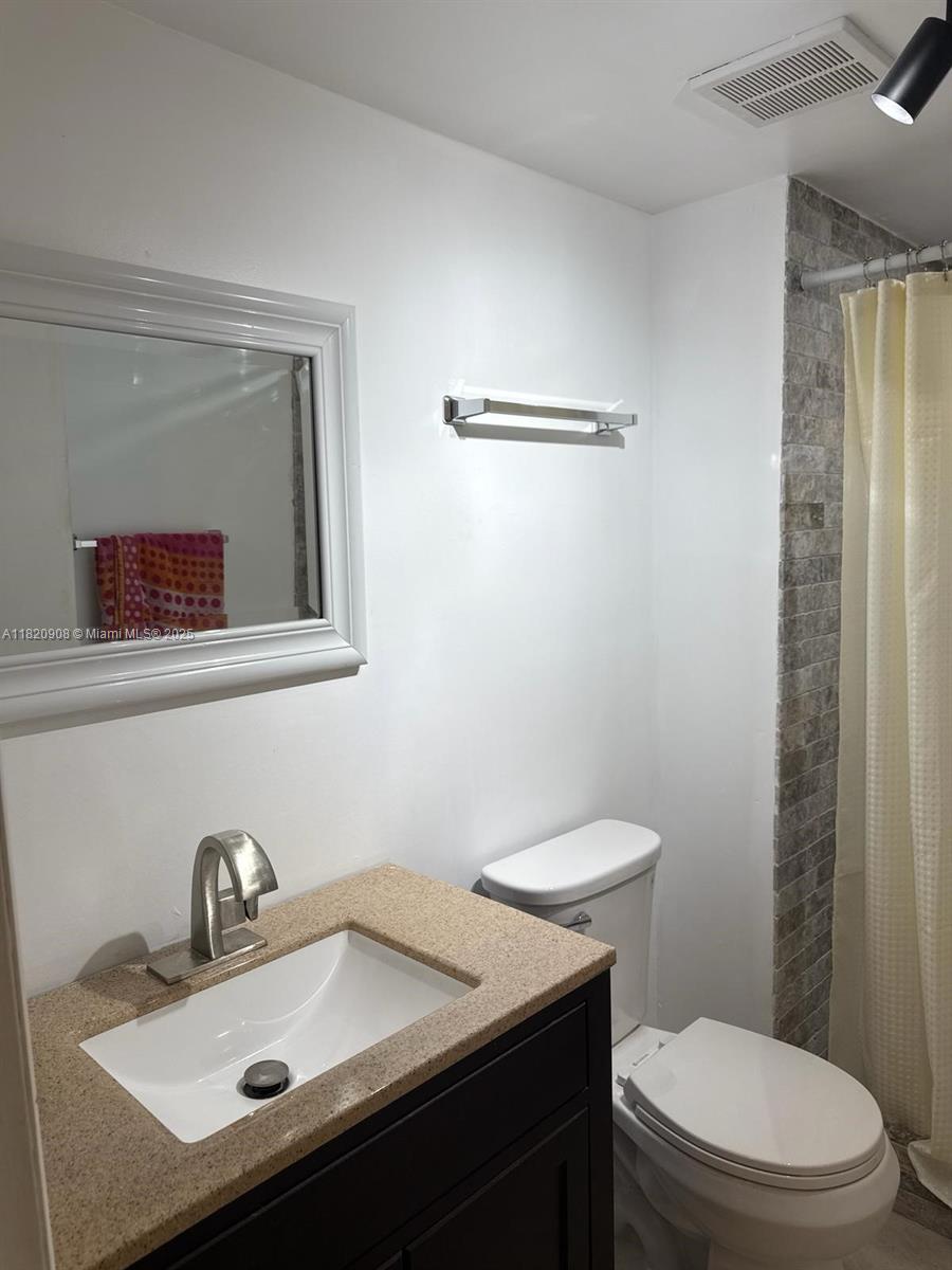 LAGO DEL REY CONDO - Residential