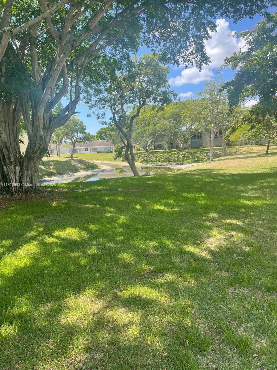 LAGO DEL REY CONDO - Residential