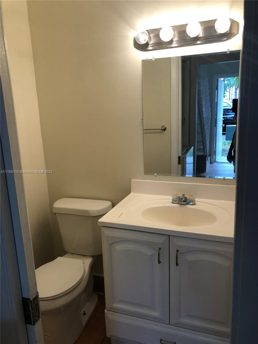 3281 E Golf Blvd 26