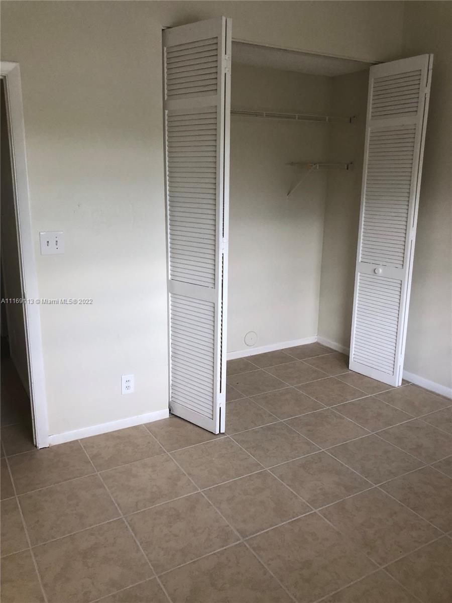 TRIANGLE PROPERTY - Residential